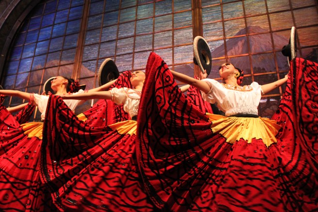 An Evening Enjoying The Ballet&nbsp;Folklorico